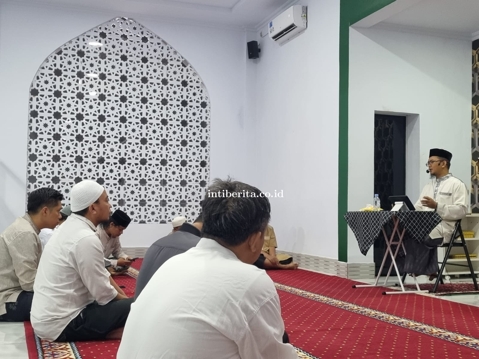 Tidak Ada Gunanya Beristiqfar Tanpa Dibarengi Perbuatan Baik