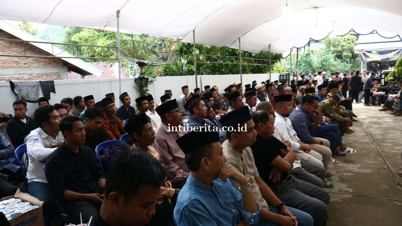 Ambarala dan Haji Badris  Buka Puasa Bersama Dengan Ribuan Warga Bulupoddo