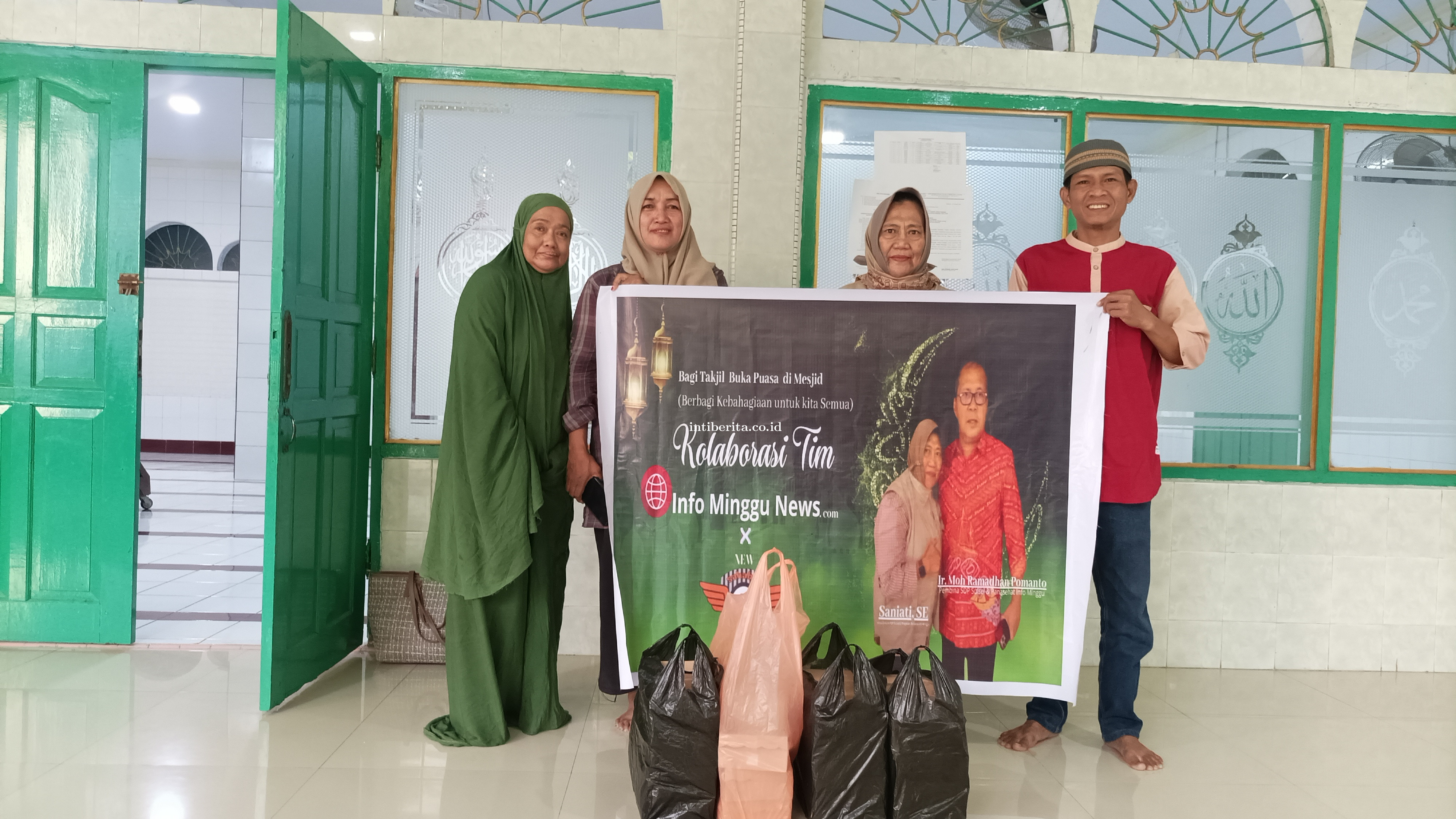 Berbagi Takjil di Mesjid Kelurahan Rappocini, Ketua SDP Sulsel : Semoga Kita Beri Keberkahan Semua