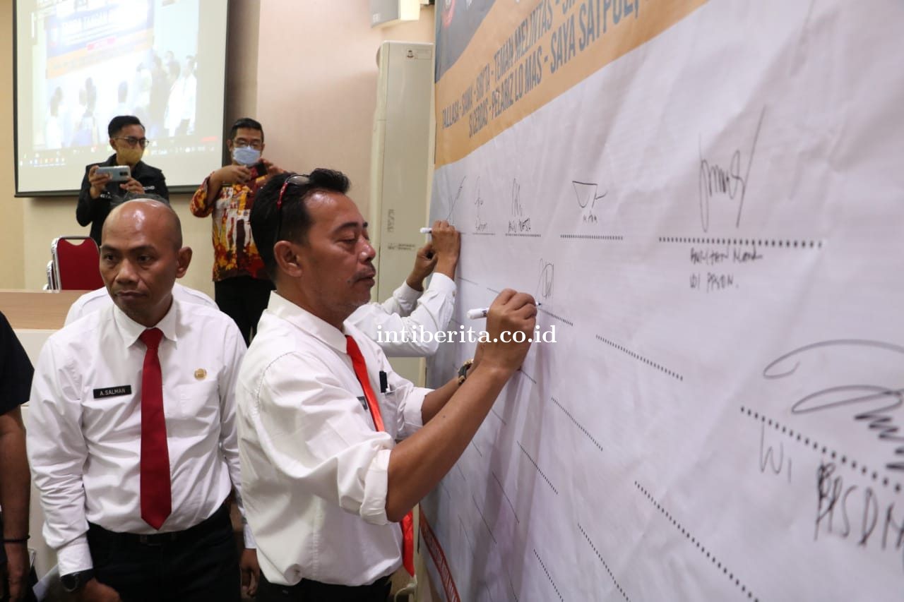 Camat Mariso Launching SIAMA di Ruang Pola