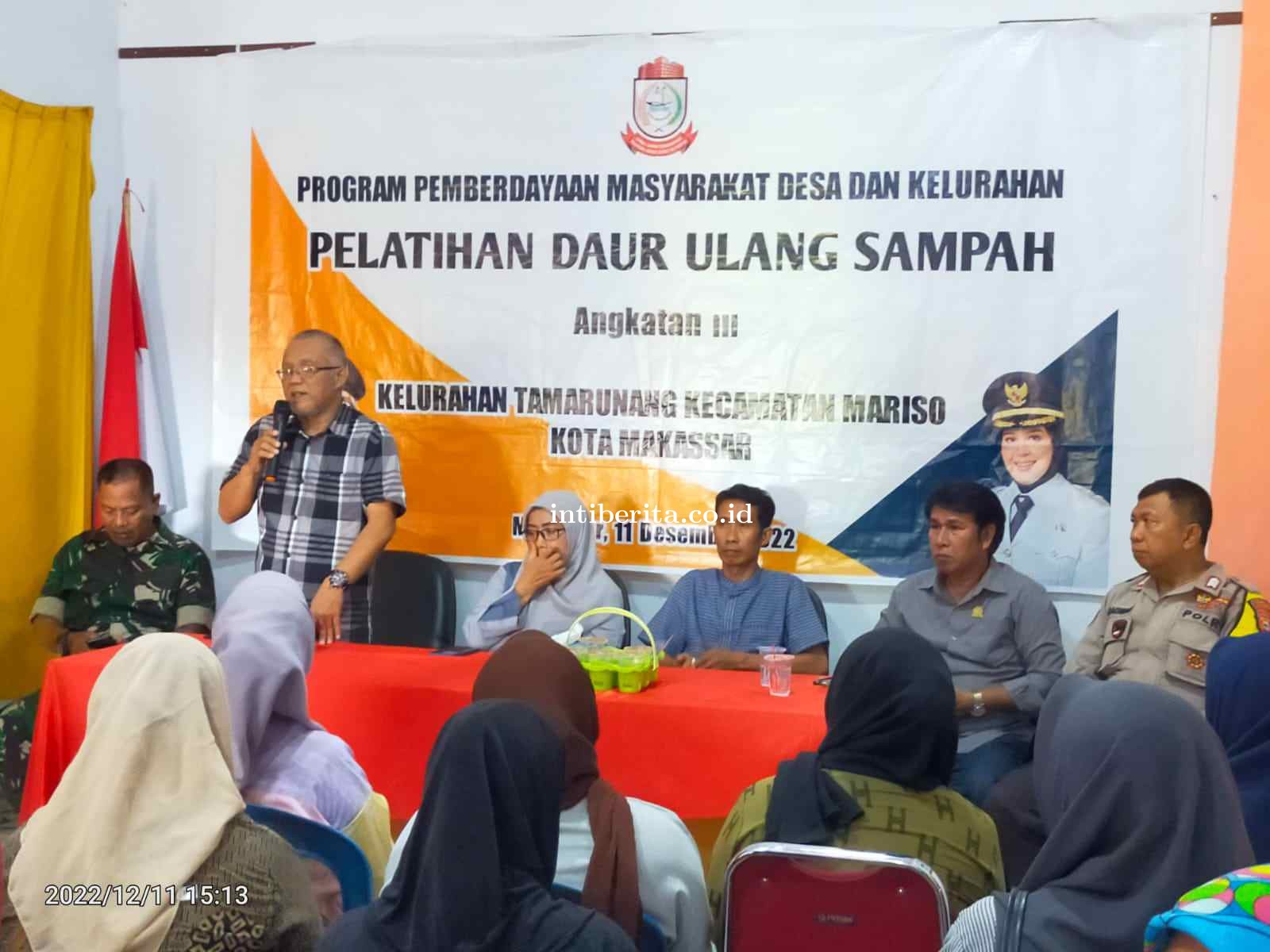 Sekcam Mariso Tutup Sosialisasi Program Pemberdayaan Masyarakat Pelatihan Daur Ulang Sampah